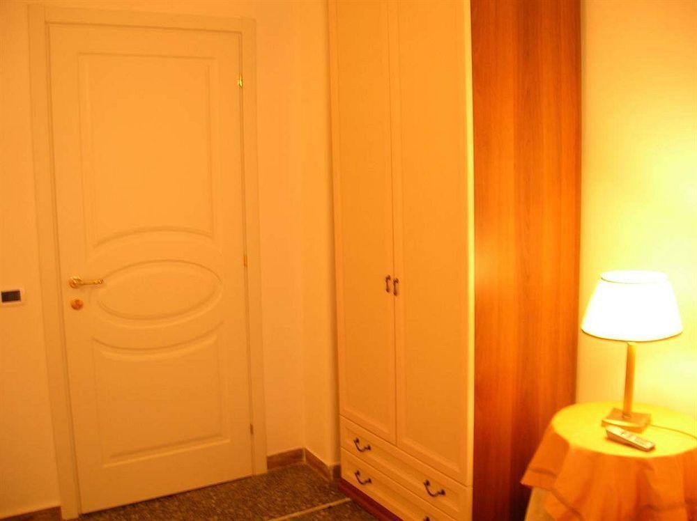 Il Rosso E Il Blu Hotell Rom Exteriör bild